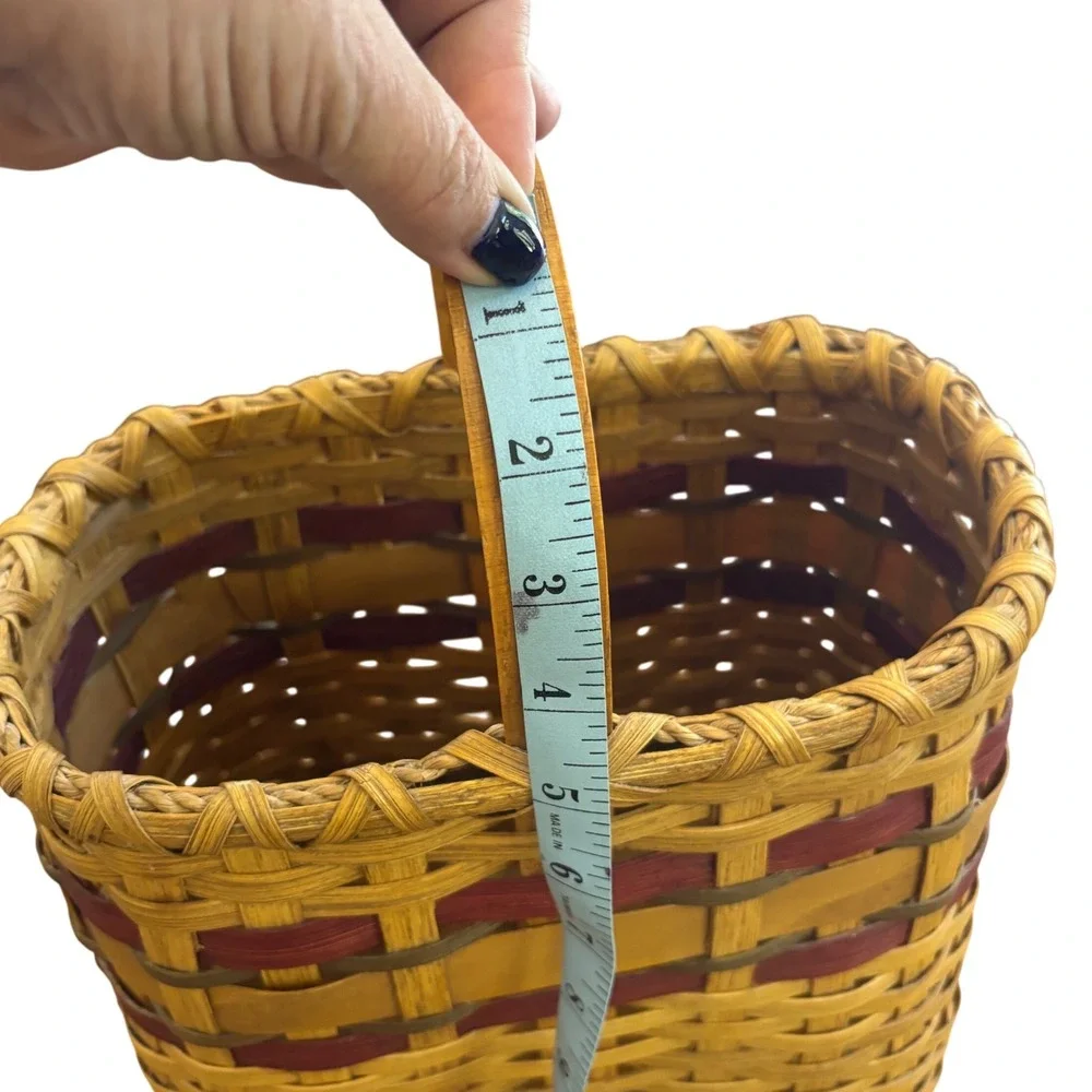 Vintage | Woven Wicker Basket with‎ Handle | Unsigned | Farmhouse Decor
